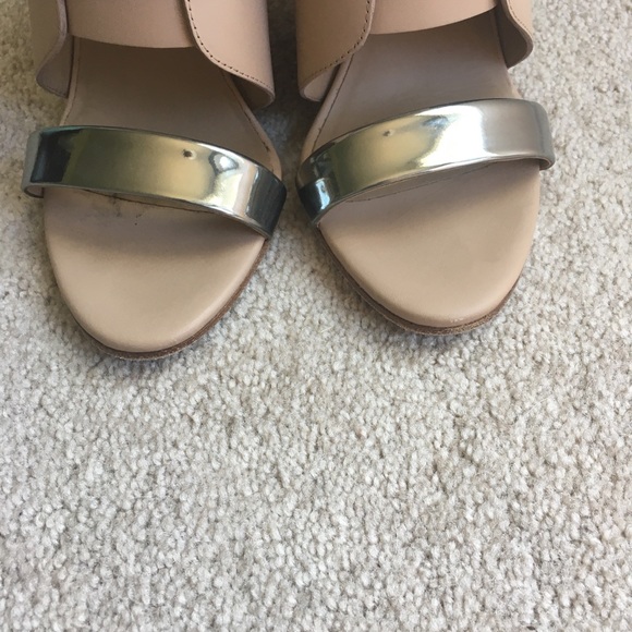 Vince Karima wedges, size 7.5 - Picture 6 of 9